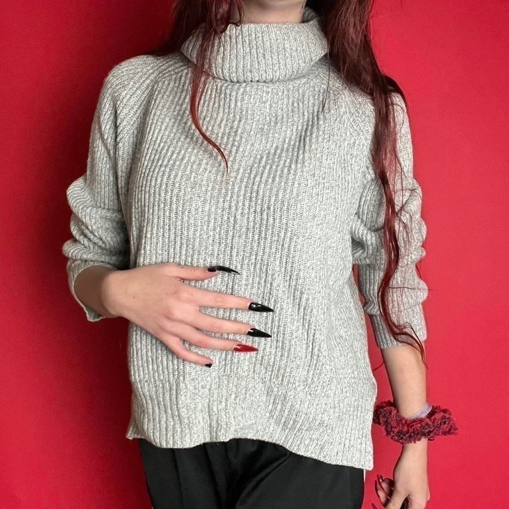 Grey turtle neck style Sweater   🖤🤍​​​​​​​​​​​​​​​​​​​​​​​